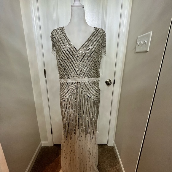 Adrianna Papell, White and Silver Dress, Women, Size 10 - Picture 6 of 12